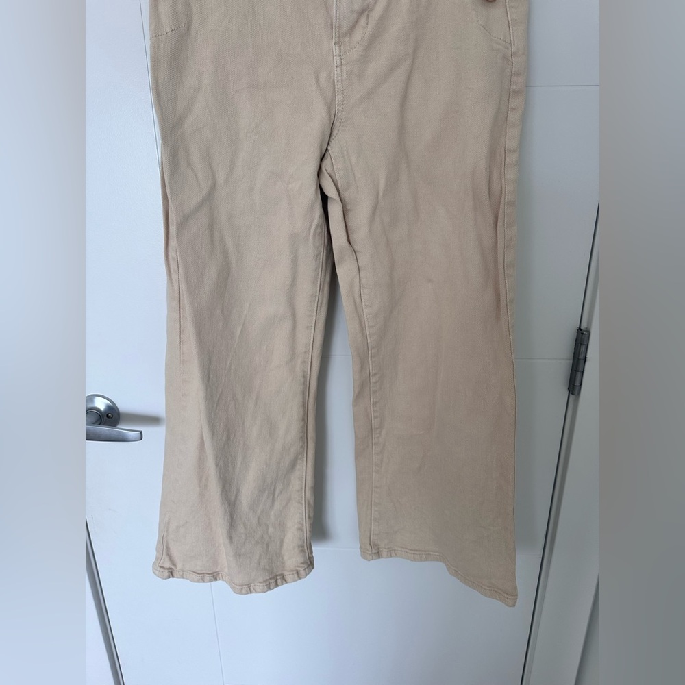 DEX Wide-Leg Pants with Button Detail - Picture 3 of 5